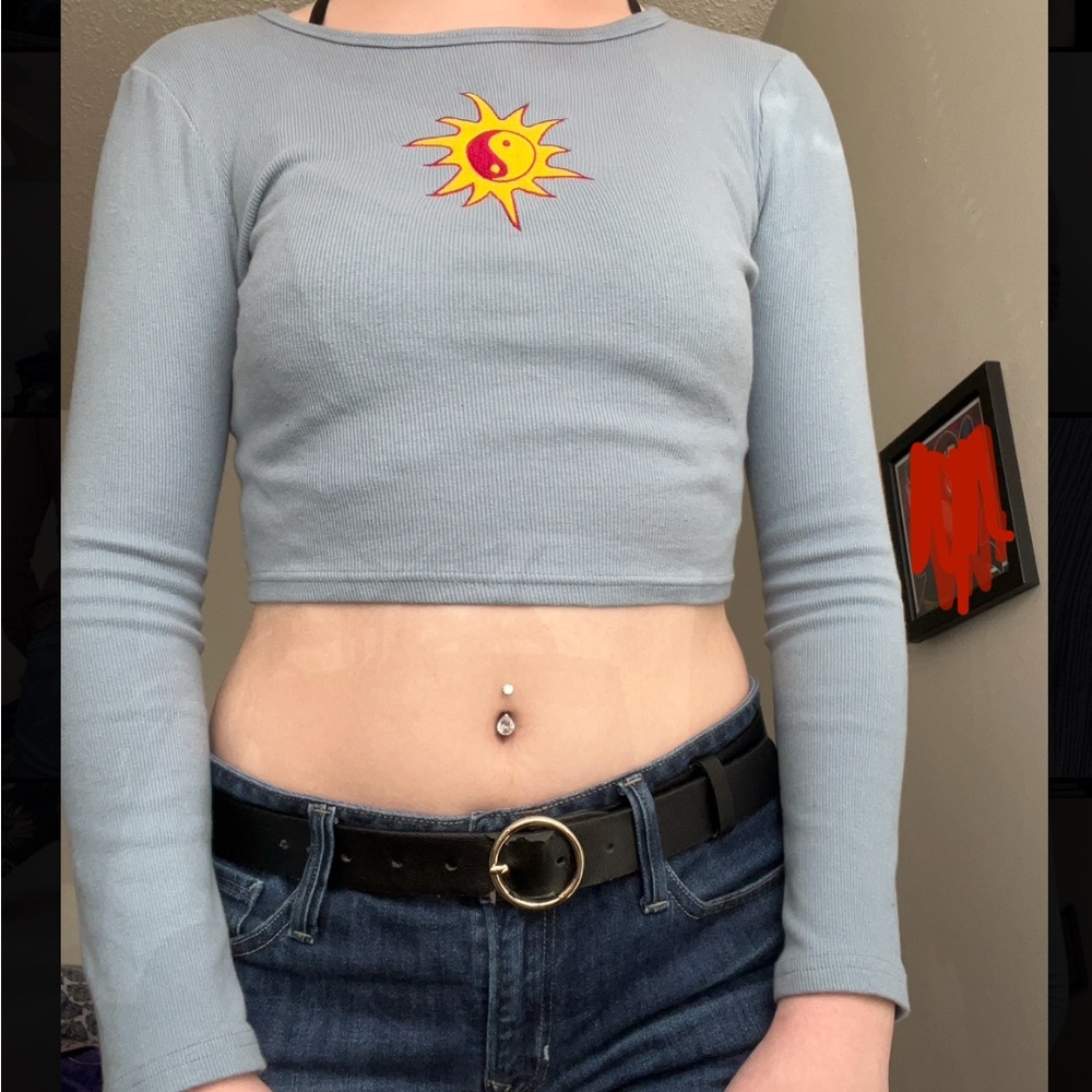 Sky blue hippie shirt ☀️ thick, ribbed material, long sleeves